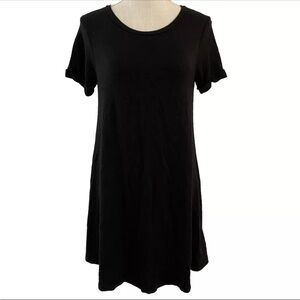 Forever 21 black dress medium Short Sleeve Oversized Soft